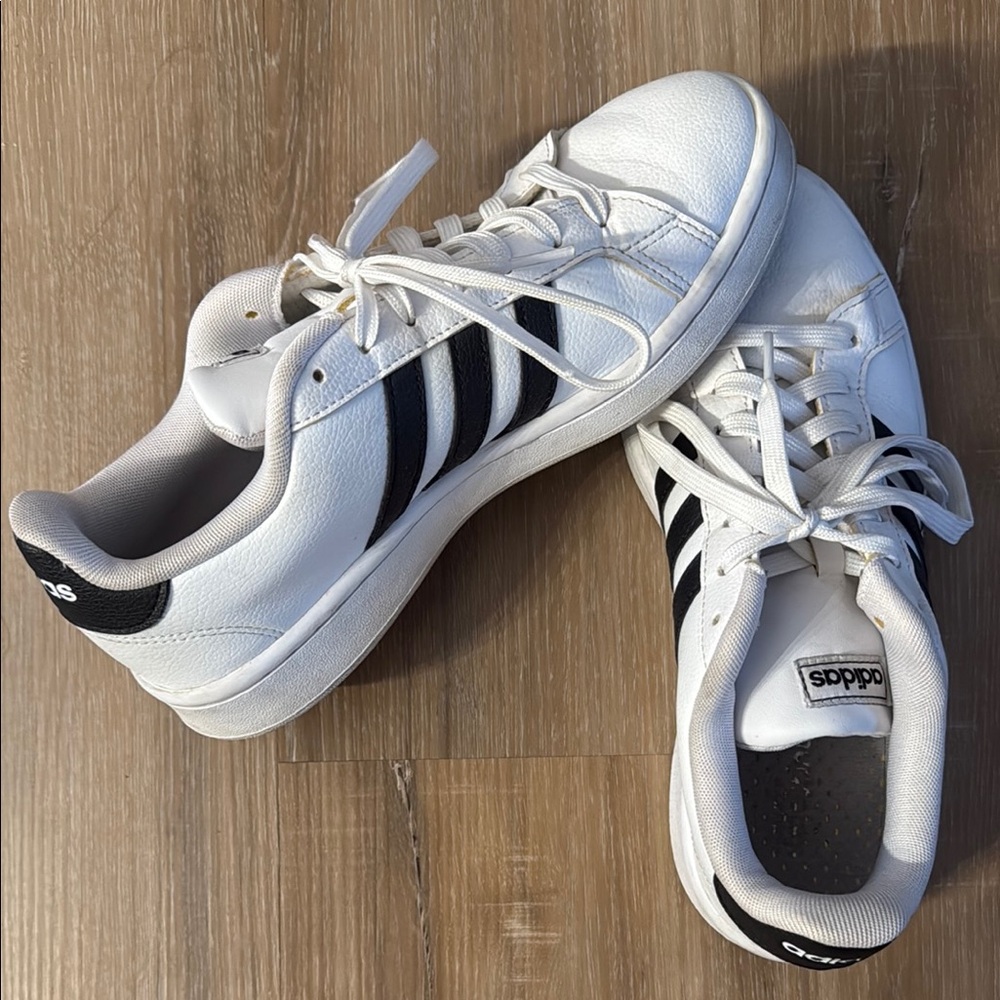 Adidas White and Black Sneakers - Size 8 - Women’s